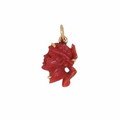 Pendentif tête de maure corail rouge de méditerranée sur or jaune 18k