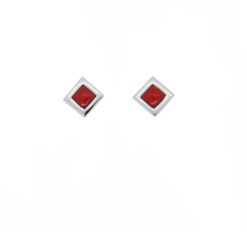 Boucles d'oreilles en argent et corail rouge, motif carrés.