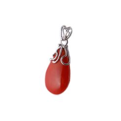 Pendentif goutte corail rouge et or blanc.