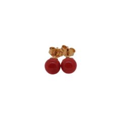 Boucles d'oreilles puces en argent doré et corail rouge. 6.5mm