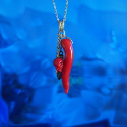 pendentif corne corail méditerranée tête de maure corail rouge main corse