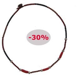 Collier tissé, motif argent et corail rouge.