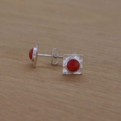 Boucles d'oreilles argent martelé cabochon corail rouge méditerranée