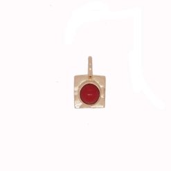 pendentif carré argent doré martelé cabochon corail rouge de méditerranée