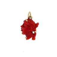 Pendentif tête de maure corail rouge méditerranée corse et or jaune 18k