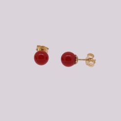 Boucles d'oreilles poussettes or jaune 18k et perles corail rouge de méditerranée