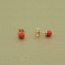Boucles d'oreilles perles corail rouge 5mm sur or jaune 18k (0.90)