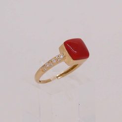 bague or jaune 18k coussin de corail rouge de méditerranée