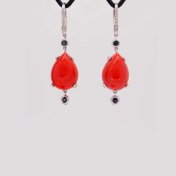 Boucles d'oreilles or blanc 18 k cabochon goutte corail rouge de méditerranée corse