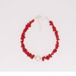 Bracelet corail rouge, une perle eau douce et argent