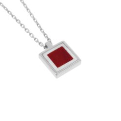 Collier argent motif carré corail rouge