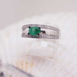bague or blanc 18k diamants et emeraude